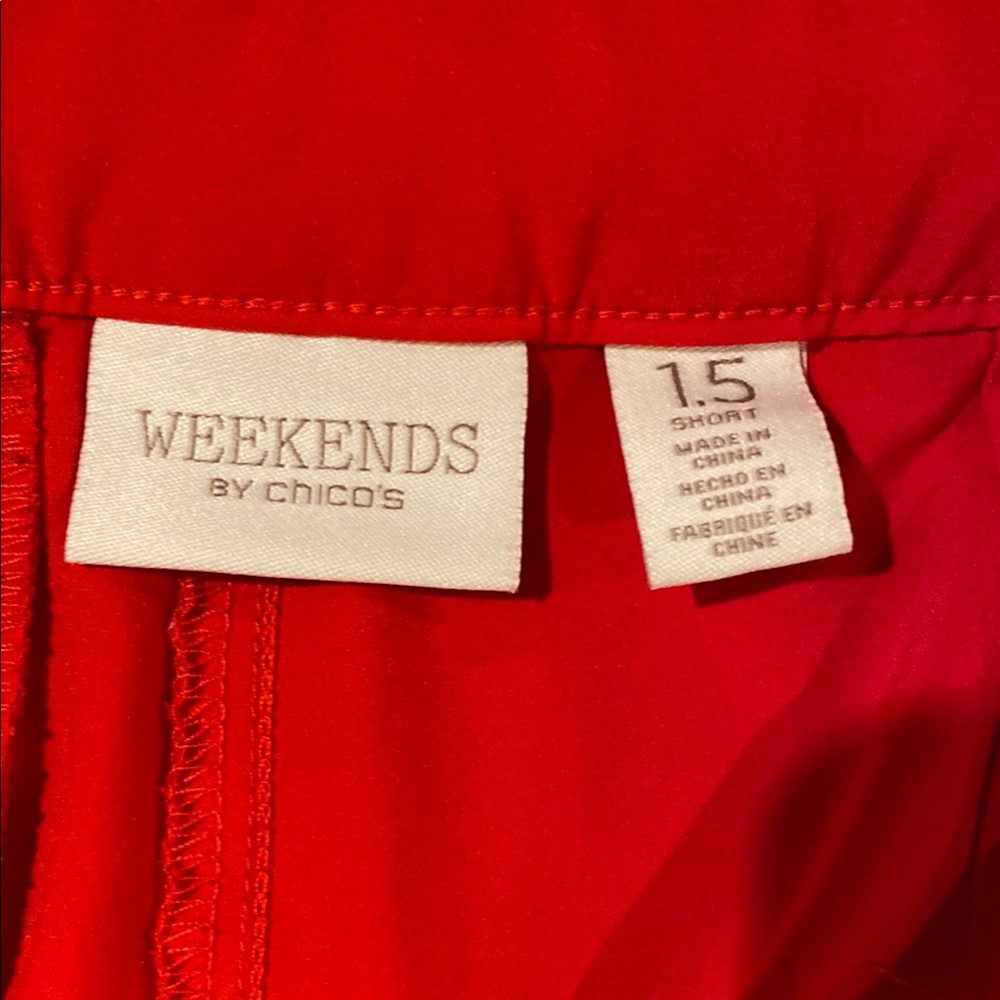 Chico's Red Bermuda Shorts Tailored Knee-Length size 1.5
SH-16 - Picture 7 of 13